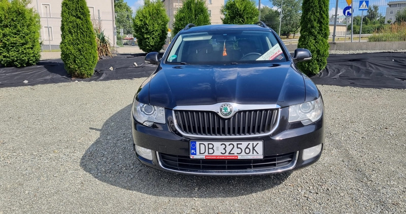 Skoda Superb cena 29900 przebieg: 370000, rok produkcji 2013 z Recz małe 631